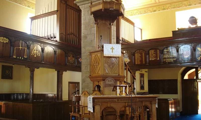 Burntisland Parish Church Chancel - pulpit